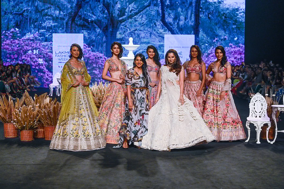 Lakme Fashion Week 2022 Sania Mirza walks for designer Anushree Reddy