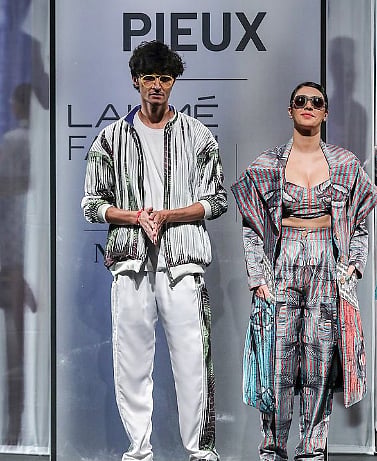 Lakmé Fashion Week 2022: Pratyush Kumar's collection, Illusion highlights the designer's environmental consciousness - Vimarsana News