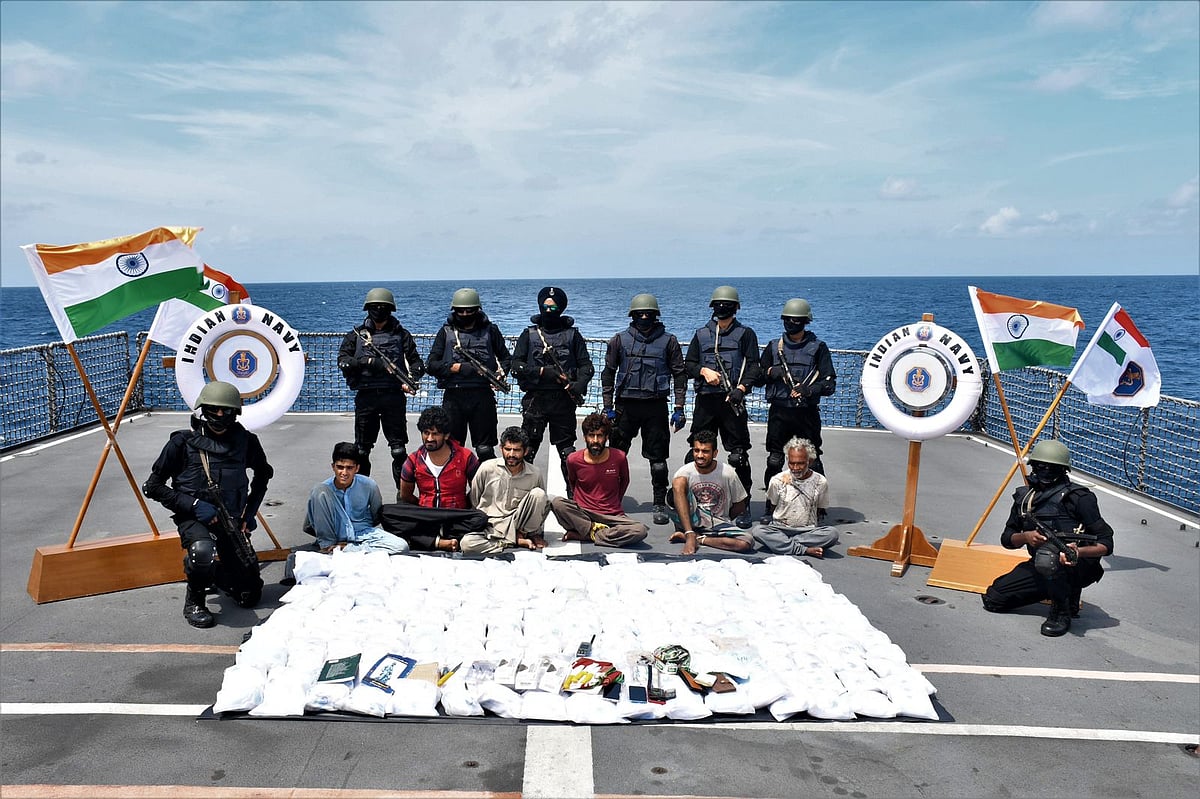 Kerala: NCB and Navy in joint operation seize Afghan heroin worth Rs 1,200 crore from Iranian vessel, 6 held - Vimarsana News