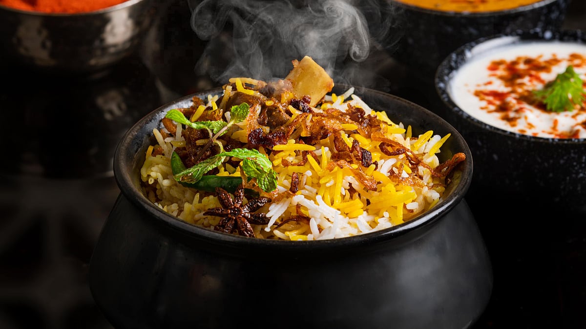 Kolkata: Civic body shuts two unlicensed Biryani outlets that were using spices reducing male sex drive - Vimarsana News