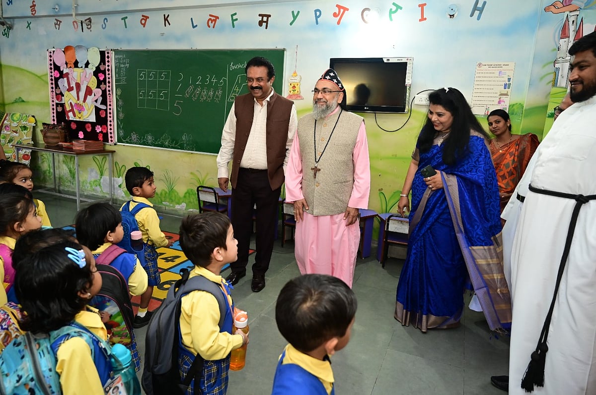 Dewas: 'Teachers should instil godly qualities in students' - Vimarsana News