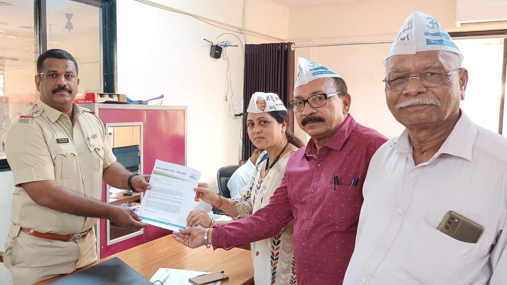 Navi Mumbai: AAP city unit demands WhatsApp emergency helpline for female commuters - Vimarsana News