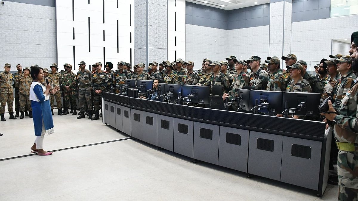 Sagar: Indian Army personnel, 350 trainees from Bhutan, Sri Lanka visit ICCC - Vimarsana News