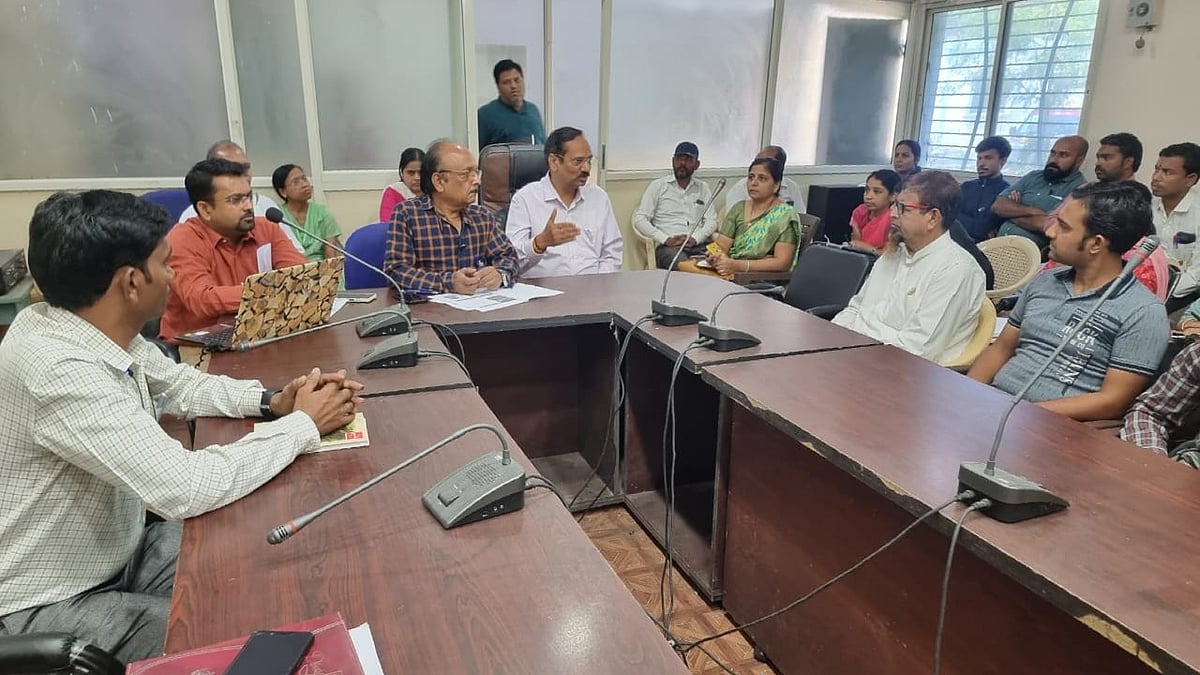 Dewas: Nodal teachers trained for measles and rubella eradication camp - Vimarsana News