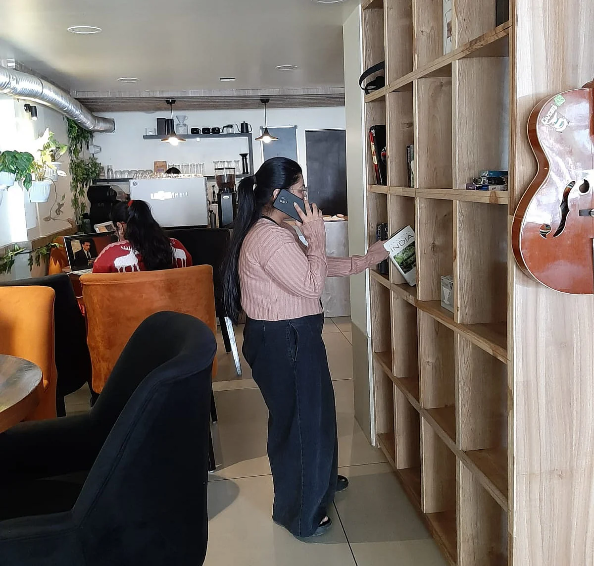 These cafés serve food and comfort and have complementary boards, card games, and books for readers.