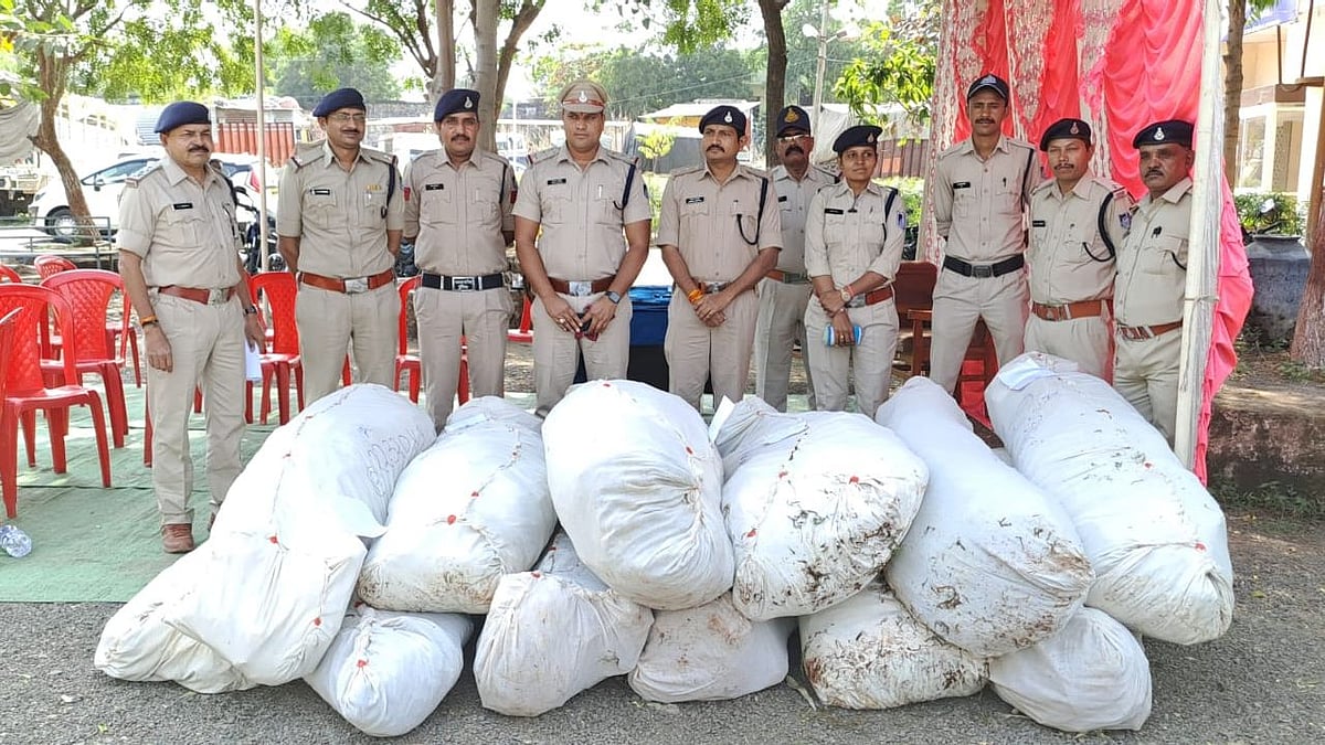 Sendhwa: Police seize weed worth Rs 38 lakh - Vimarsana News