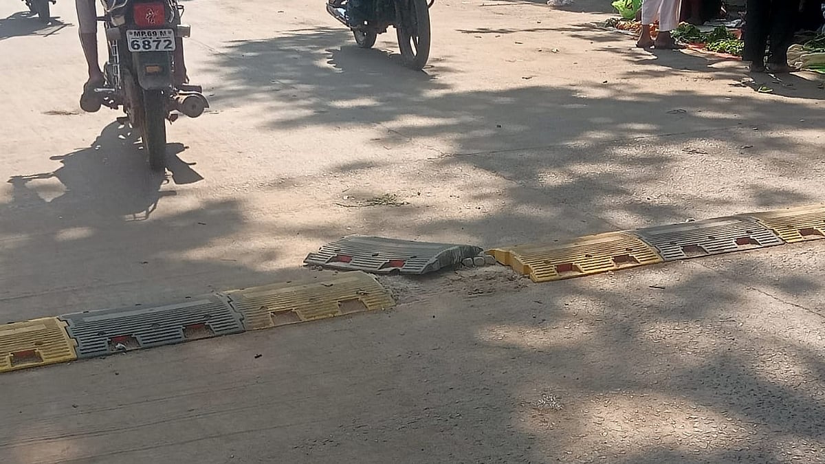 Madhya Pradesh: Newly-fixed rumble strips get uprooted within a month in Jobat - Vimarsana News