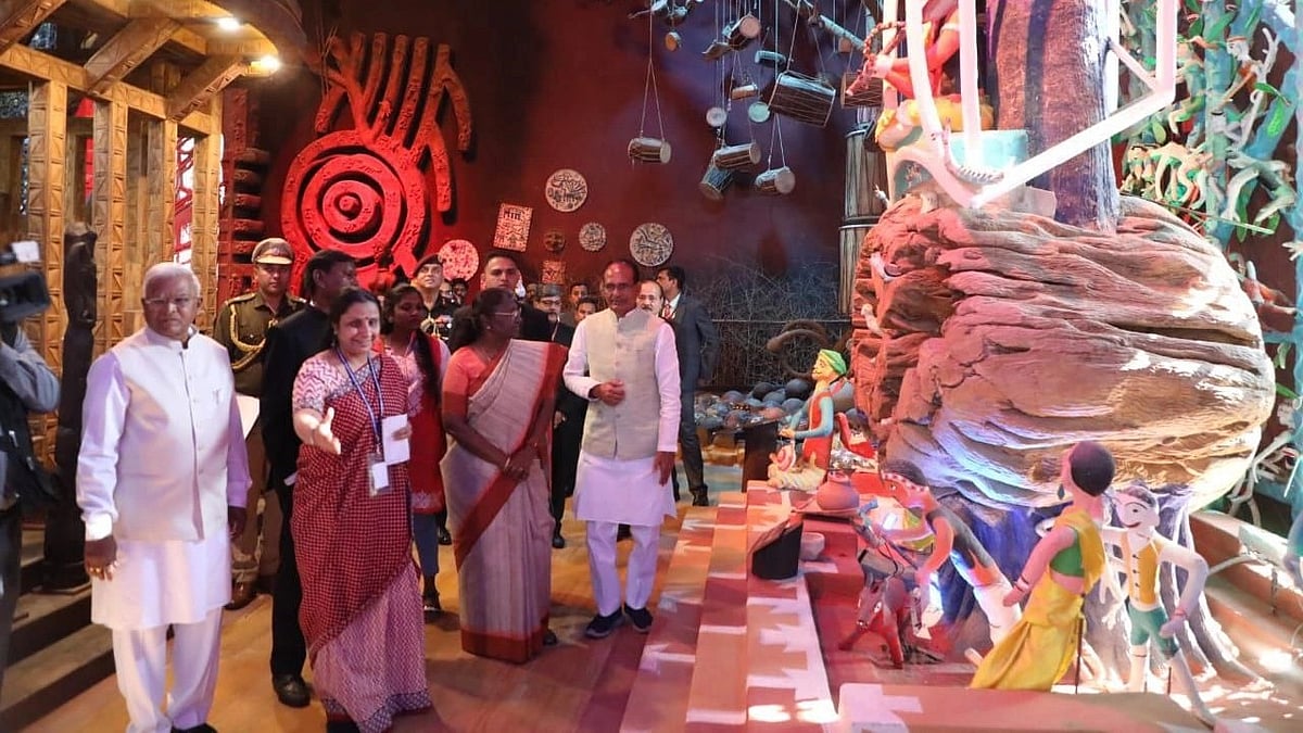MP: President Droupadi Murmu, CM Shivraj Singh Chouhan visit tribal museum in Bhopal - Vimarsana News