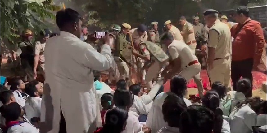 Haryana Govt reduces bond policy amount, MBBS students continue protest - Vimarsana News
