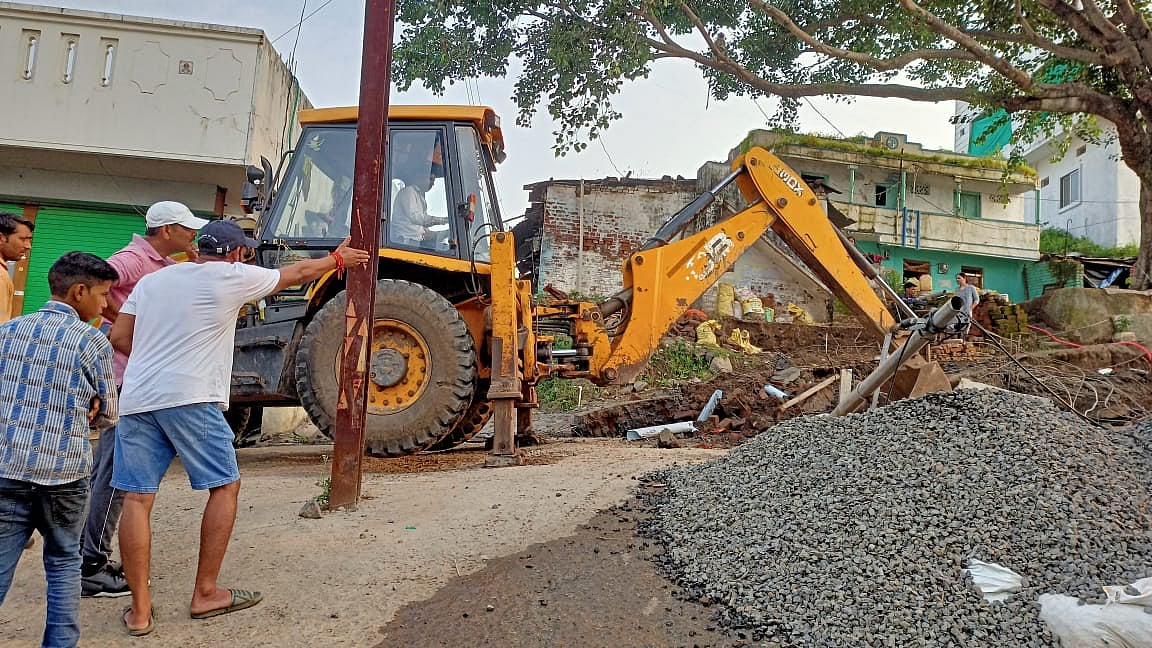 Badnawar: Two under-construction PMAY homes demolished - Vimarsana News
