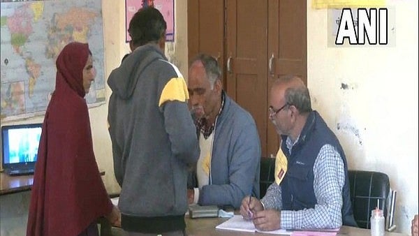 Himachal polls: JP Nadda, Jai Ram Thakur, Anurag Thakur cast their votes; nearly 18% voter turnout in first 3 hrs - Vimarsana News