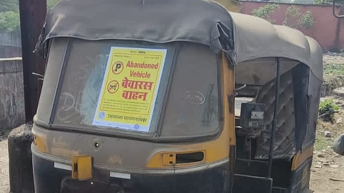 Thane: UMC initiates action against abandoned vehicles in Ulhasnagar - Vimarsana News