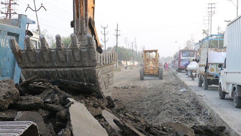 Indore: 'Try to complete road from Bhanwarkuan Sq to Tejaji Nagar before PBD conference' - Vimarsana News