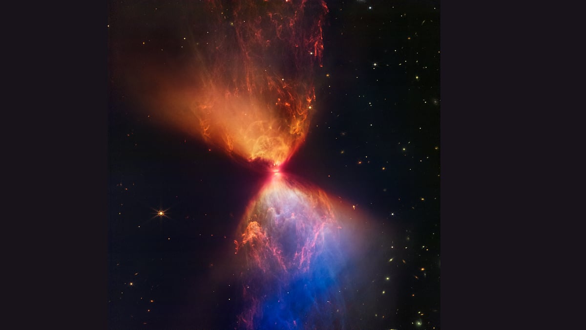 NASA shares never-before-seen celestial hourglass - Vimarsana News