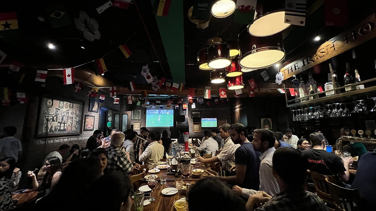 Mumbai: City is soaking in FIFA World Cup frenzy at lounge bars - Vimarsana News