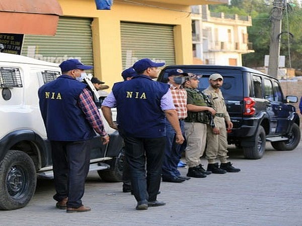 Mumbai News: NIA raids 6 locations in 2021 fake currency case, seizes incriminating materials - Vimarsana News