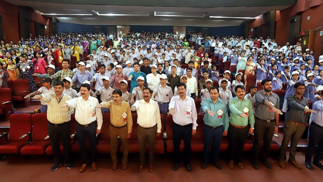 Thane: More than 700 students take oath to keep the city clean - Vimarsana News
