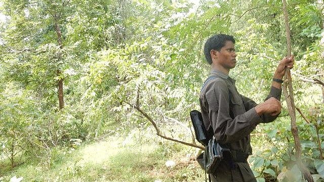 Madhya Pradesh: Naxal carrying a reward of Rs 12 lakh gunned down in Balaghat - Vimarsana News