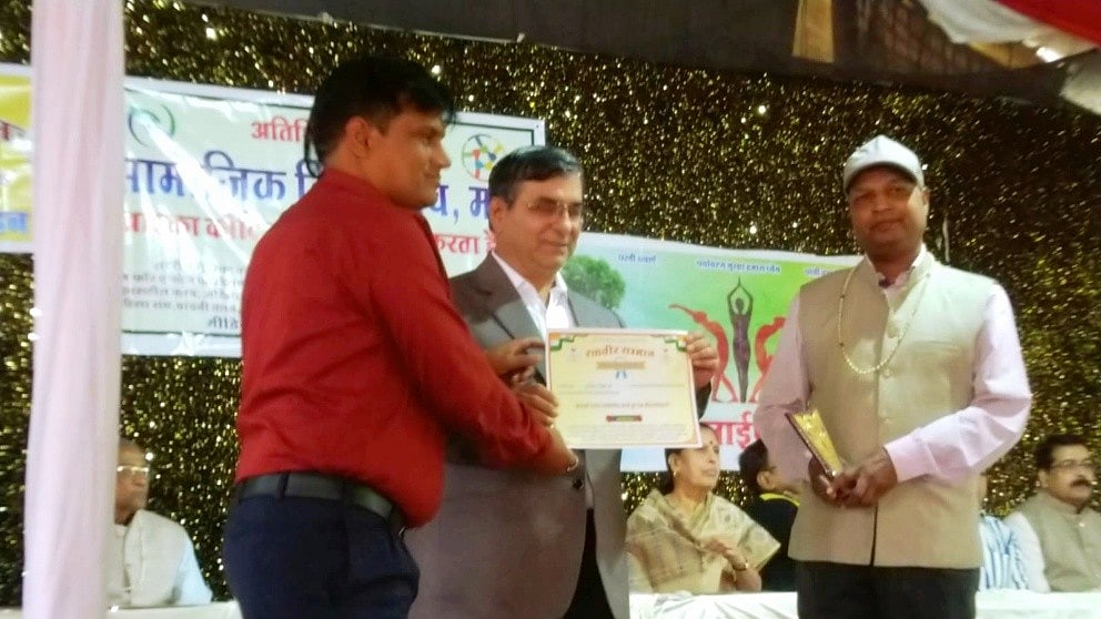 Madhya Pradesh: Frequent blood donors urge more people to donate blood in Mhow - Vimarsana News