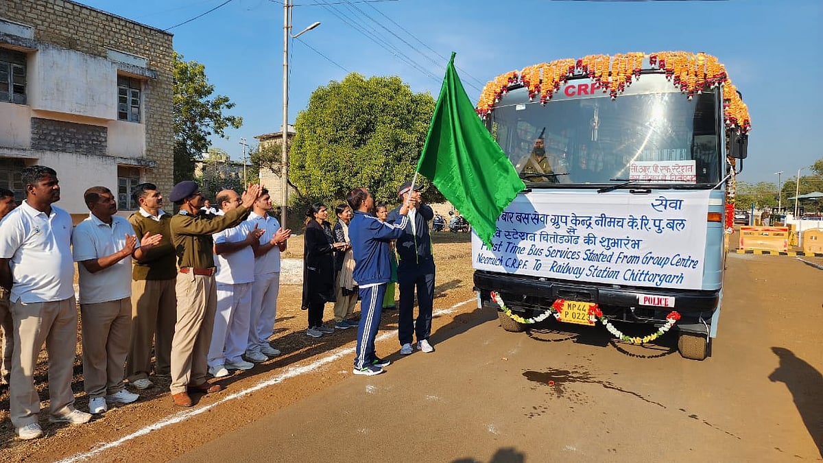 Chartered Bus Neemuch Photos 