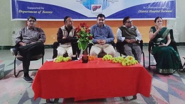 Madhya Pradesh: 1800 students undergo hemoglobin test at health camp in Barwani - Vimarsana News