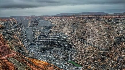 Maharashtra bets big on mining of gold reserves in Sindhudurg district - Vimarsana News