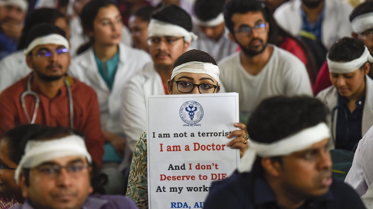 Maharashtra: Doctors' body warns of strike from Jan 2 over demands of filling vacant posts, clearing pending dues - Vimarsana News