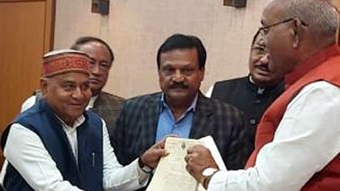 Bhopal: Opposition gives information of No Confidence Motion proposal to Speaker - Vimarsana News