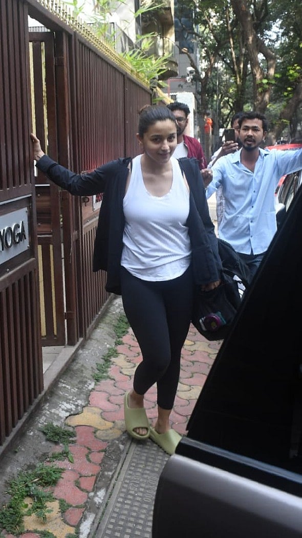 Photos: Alia Bhatt turns to yoga for postpartum fitness - Vimarsana News