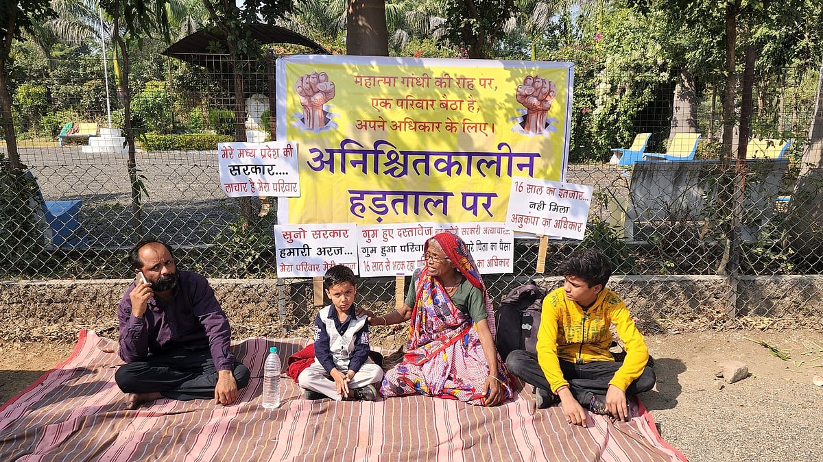 Madhya Pradesh: Deceased government employee's family calls off indefinite strike in Alot - Vimarsana News
