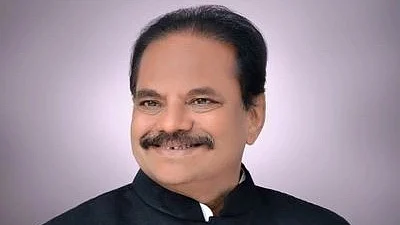 BJP MP Anil Bonde promises Rs 25 lakh to each village if BJP comes to power
