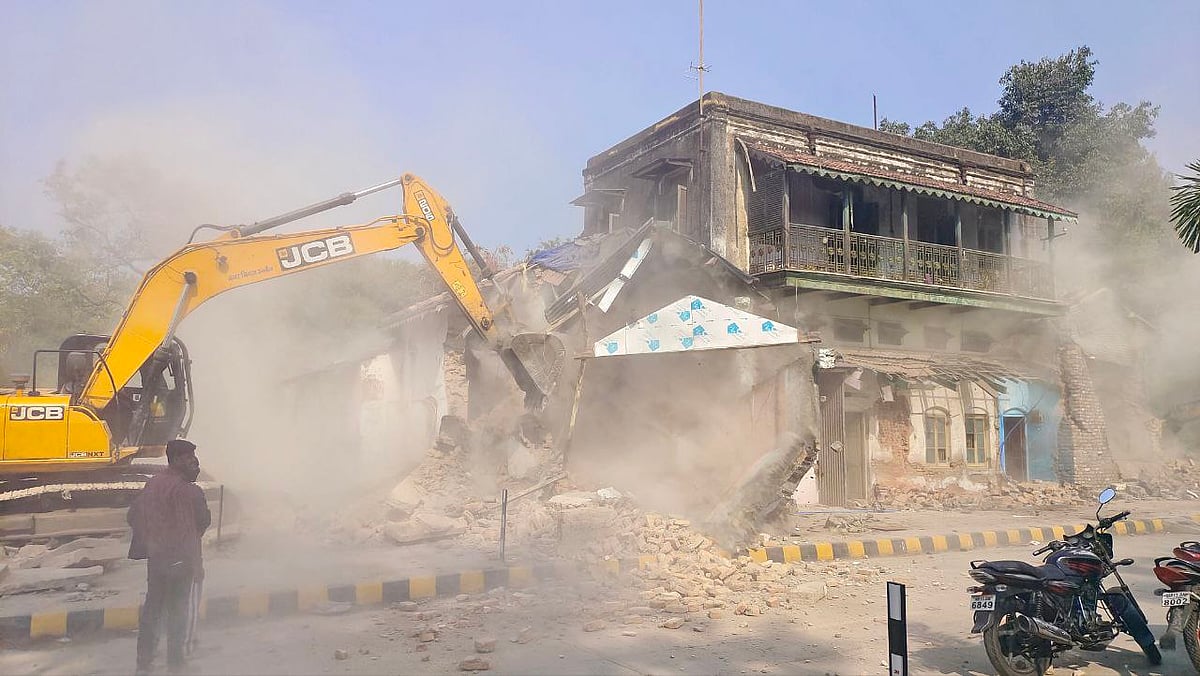 Madhya Pradesh: 170 families lose battle to save their abodes - Vimarsana News