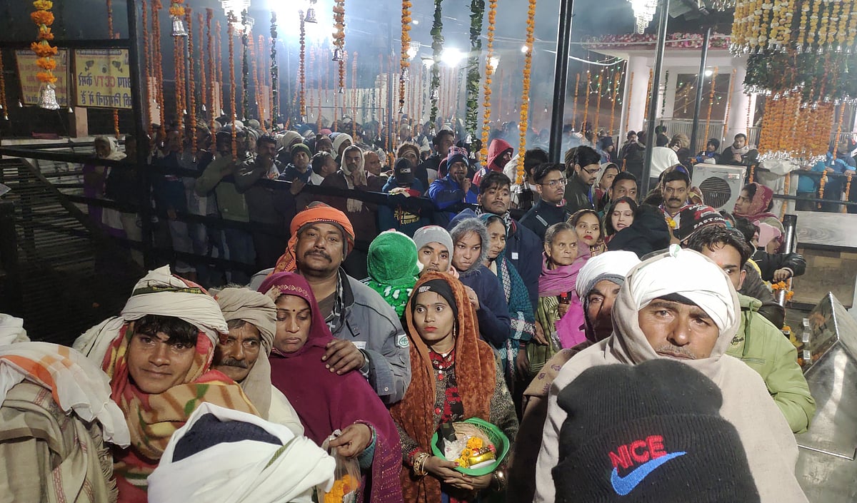 Madhya Pradesh: Thousands flock to Shani temple in Morena - Vimarsana News