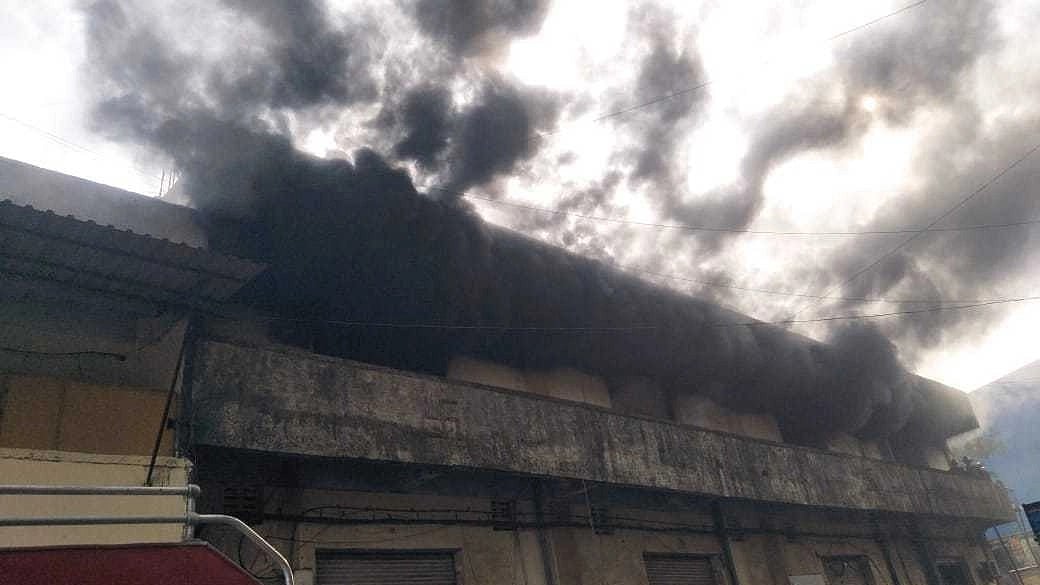 Thane: Major fire breaks out at bag manufacturing unit in Bhiwandi - Vimarsana News