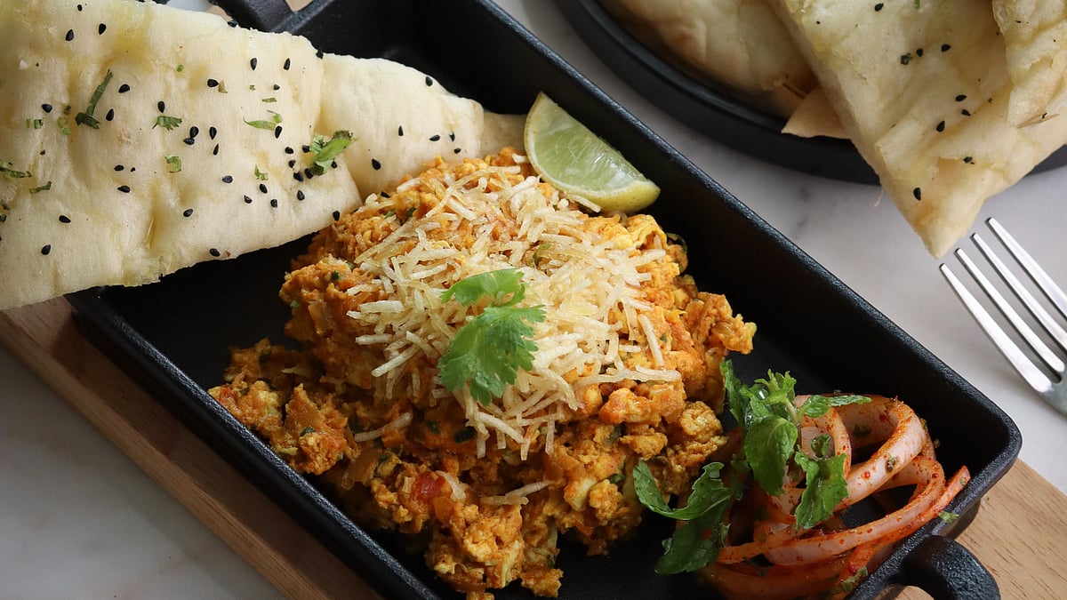 Review: Indulge in lip-smacking street-side flavours of Mumbai at Juhu's newly-opened restaurant, Bambai - Vimarsana News