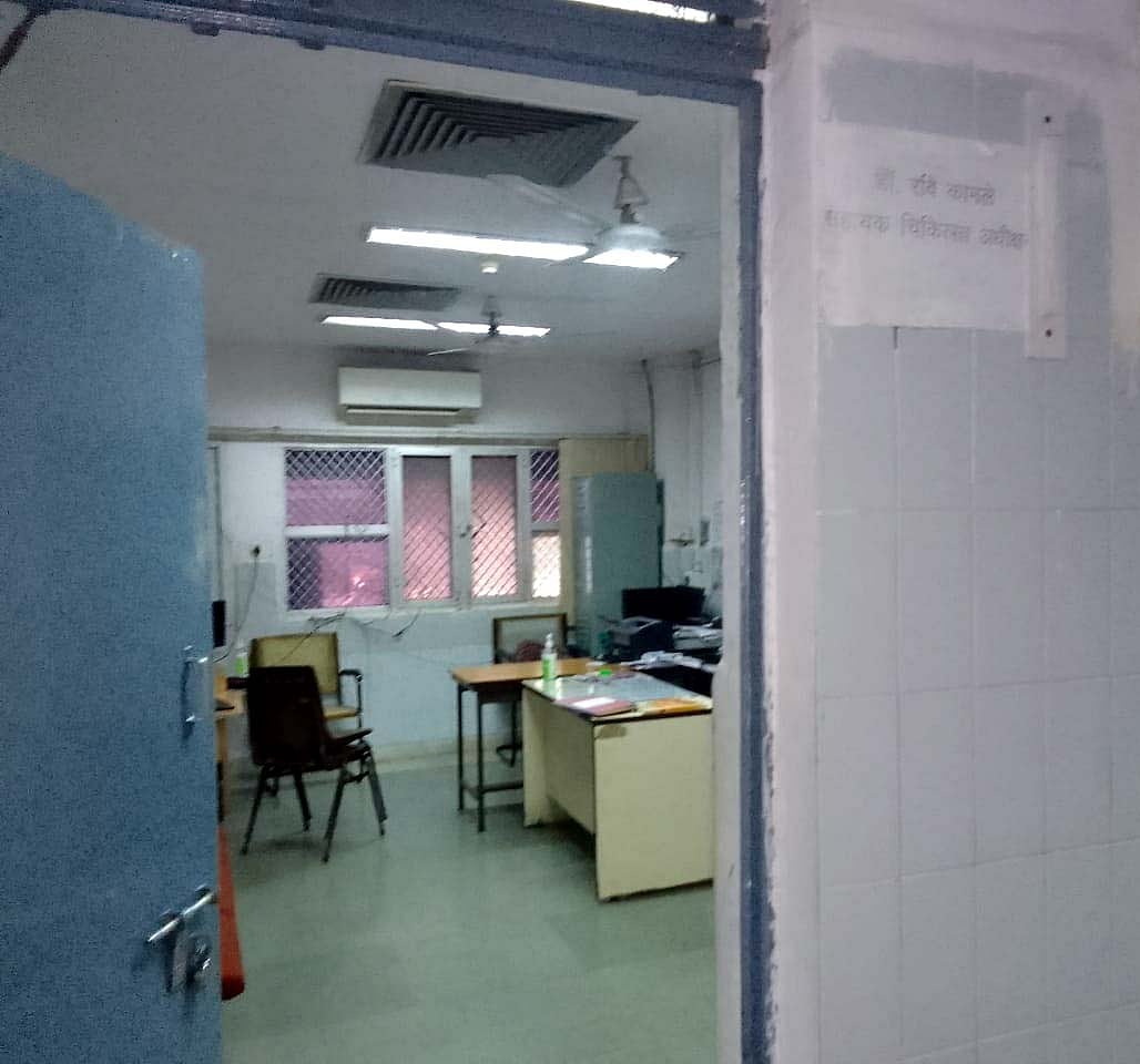 Bhopal: Patients wait for hours as doctors at Kamla Nehru Gas Relief