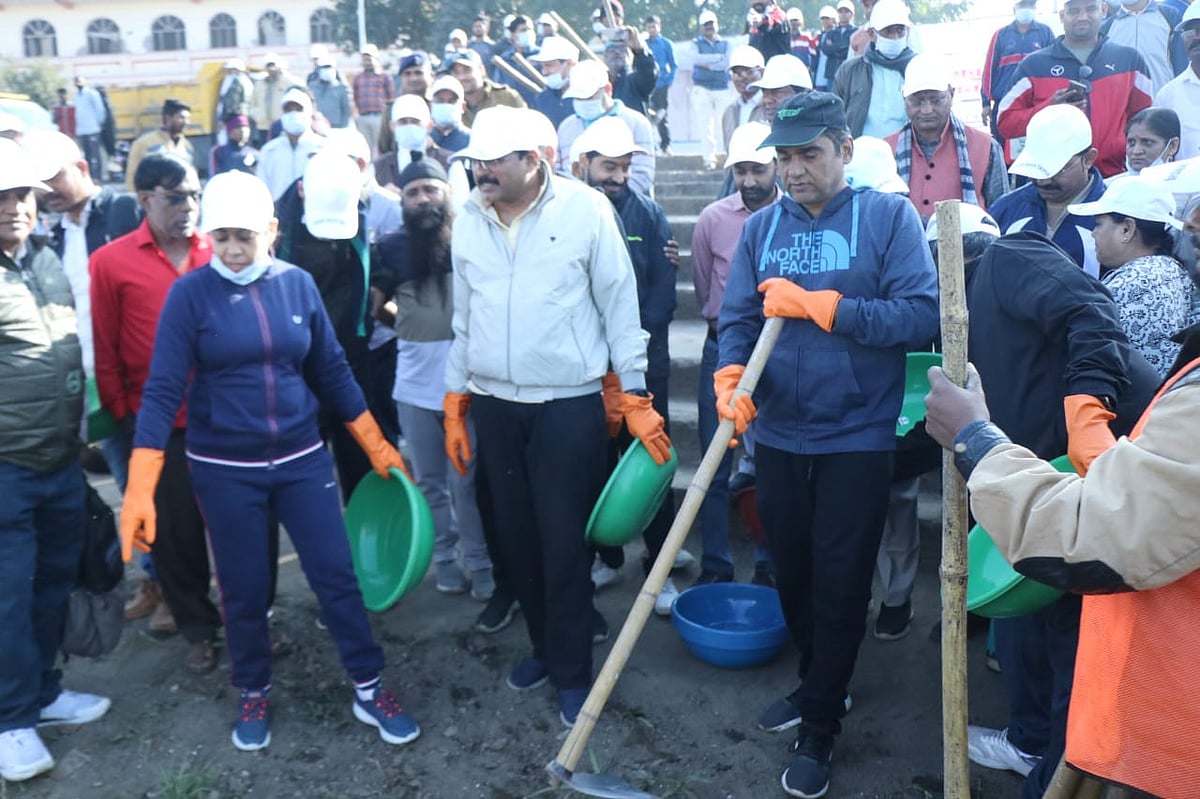 Madhya Pradesh MP Gajendrasinh Patel , district collector Kumar