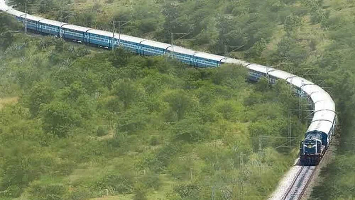 The longest train ride in India is from Kanyakumari to Dibrugarh