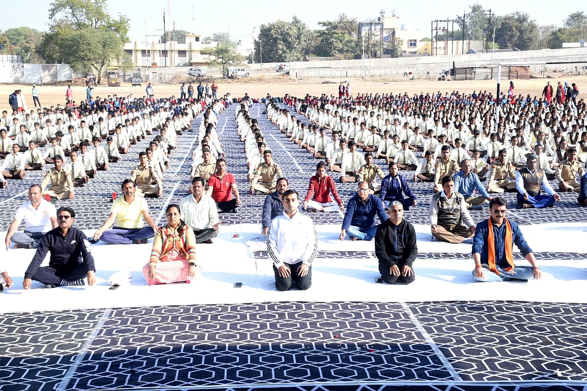 Madhya Pradesh: Philosophy and ideals of Swawi Vivekanand shared with students in Ratlam - Vimarsana News