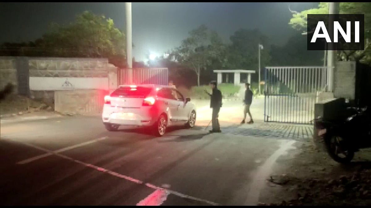 Watch video: Moscow to Goa chartered flight diverted to Jamnagar after bomb threat; bomb squad & fire brigade at spot - Vimarsana News