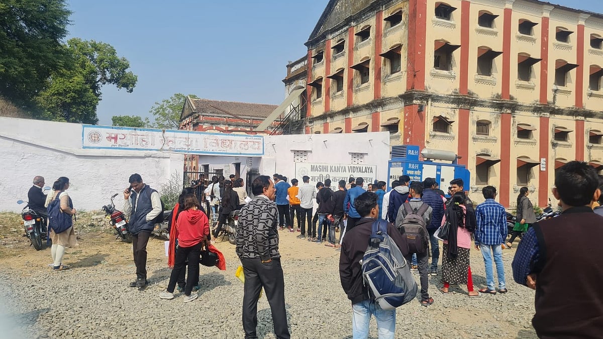 JEE Main 2023 Day 1 in Indore: Moderate difficulty with lengthy Maths, easy Physics - Vimarsana News