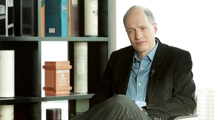 'How Proust Can Change Your Life', 'Essays In Love', 'Status Anxiety', 'Art as Therapy' and 'The Course of Love' among several others, the author rightfully occupies his unique position as a bestselling author across the world