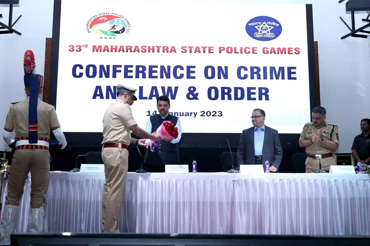 Maharashtra: Dy CM Fadnavis chairs conference with Senior Police Officers on Crime and Law & Order in state - Vimarsana News