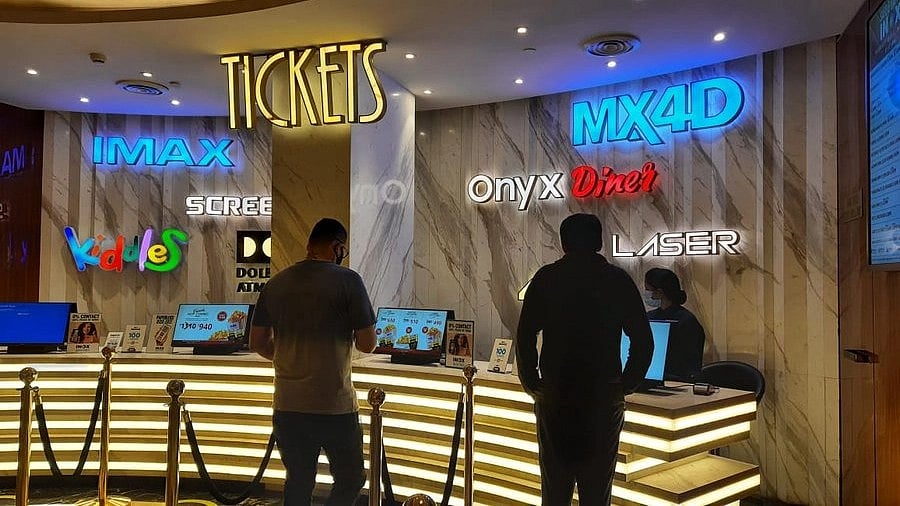 Cinema hall owners have right to regulate movie goers from carrying food from outside: Supreme Court - Vimarsana News