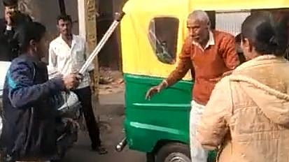 Bihar: Police brutality caught on camera! 2 female cops thrash senior