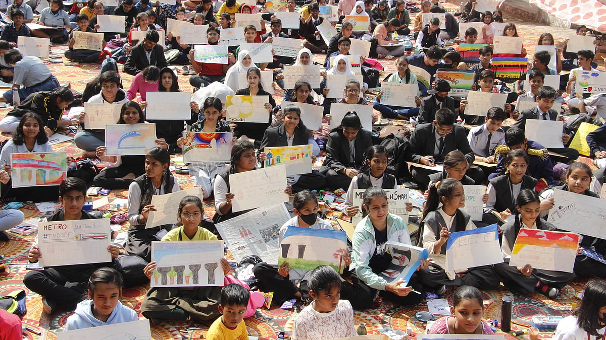 Indore: Inspiring Artworks, Talented Students & Promising Future at Free Press - Vimarsana News