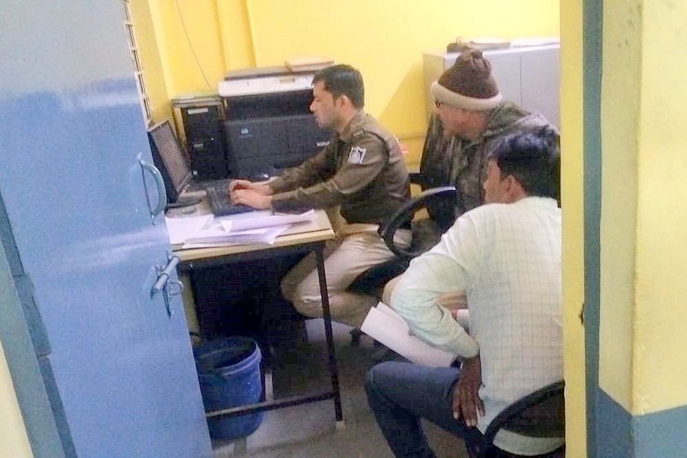 Madhya Pradesh: Gram panchayat secy, assistant assaulted during PESA meet in Bhikangaon - Vimarsana News