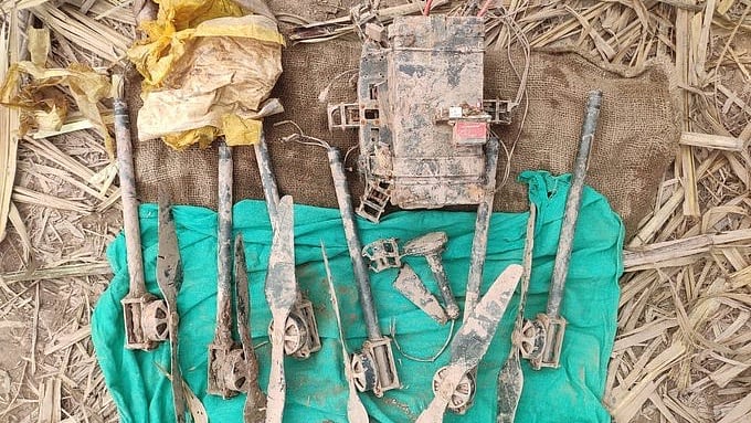 Punjab: BSF seizes another Pak drone on IB with 1 kg heroin - Vimarsana News