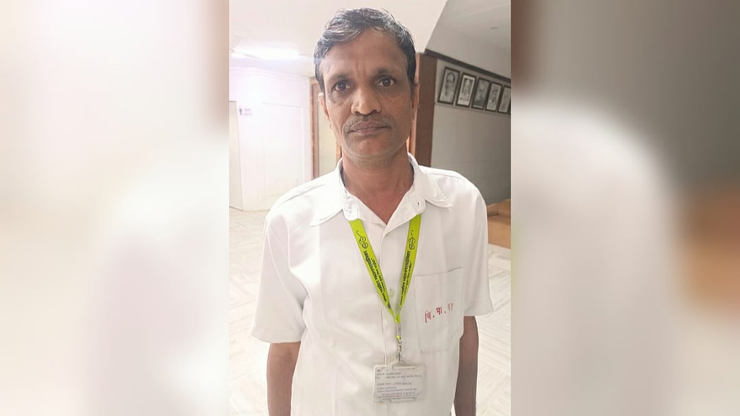 Gift of life: 53-year-old MBMC peon gives kidney to save daughter's life - Vimarsana News