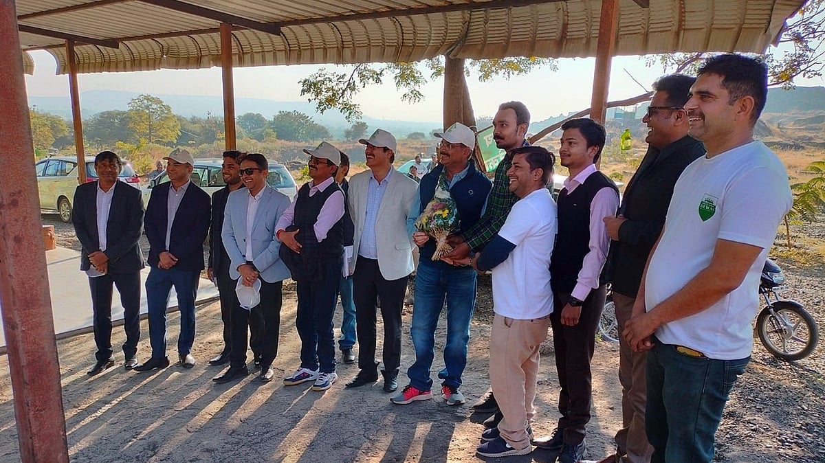 Madhya Pradesh: Ujjain commissioner undertakes visit to Shankargarh forest - Vimarsana News